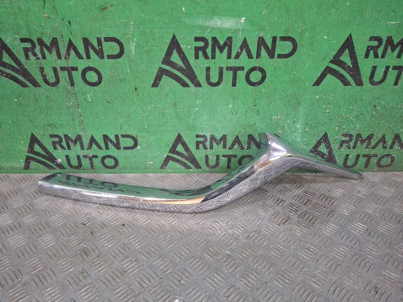 Накладка решетки радиатора Mazda CX-5 2017-нв