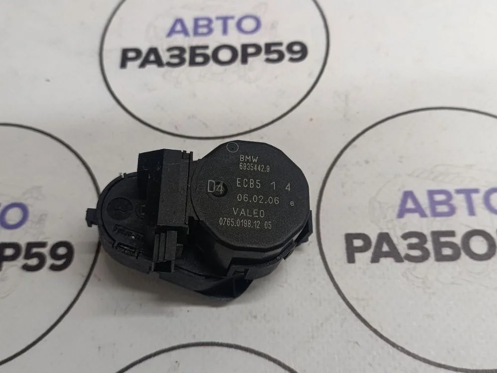 Сервопривод отопителя Land Rover Range Rover III рестайлинг (2005—2009)