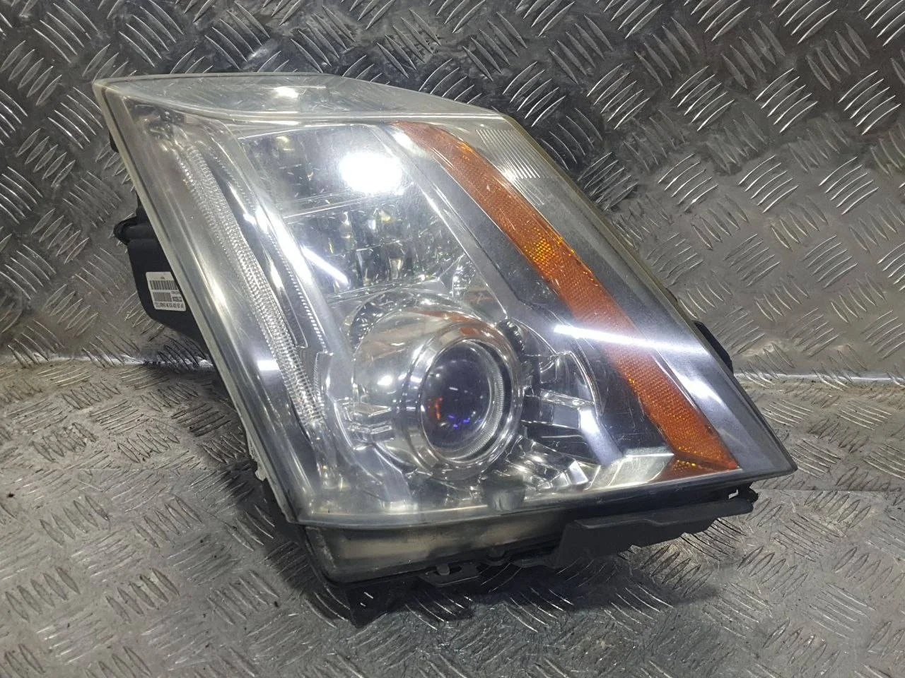 фара правая Cadillac CTS 2