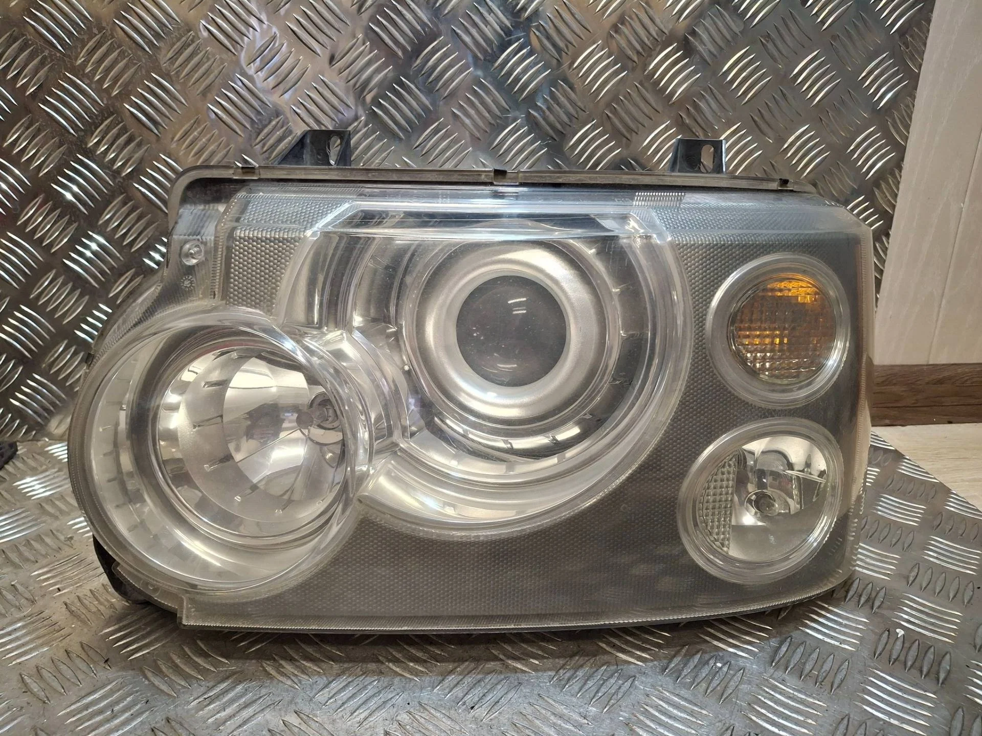 фара левая Land Rover Range Rover 3 L322