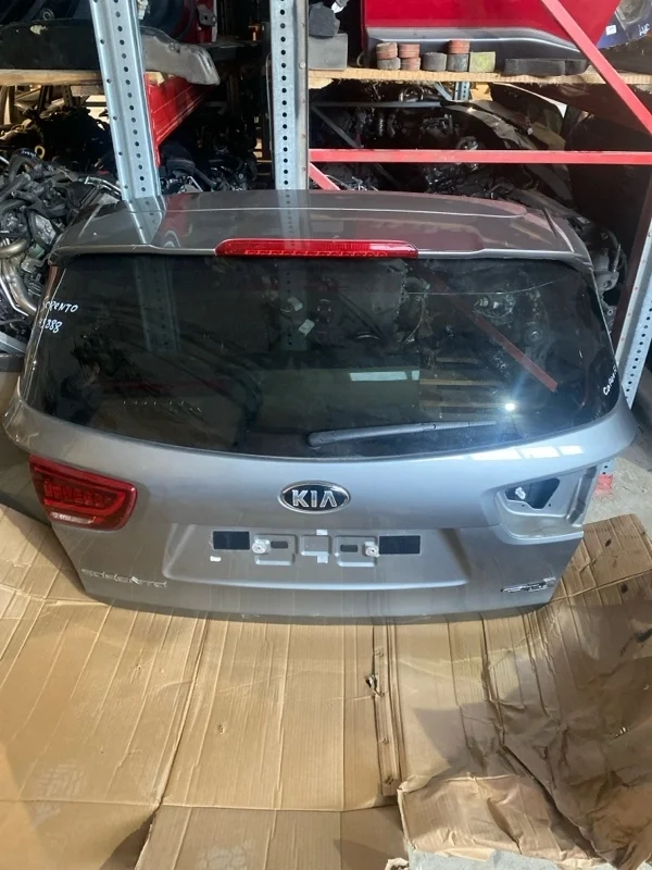 Крышка багажника KIA Sorento Prime 2019 73700C5111 UM D4HB