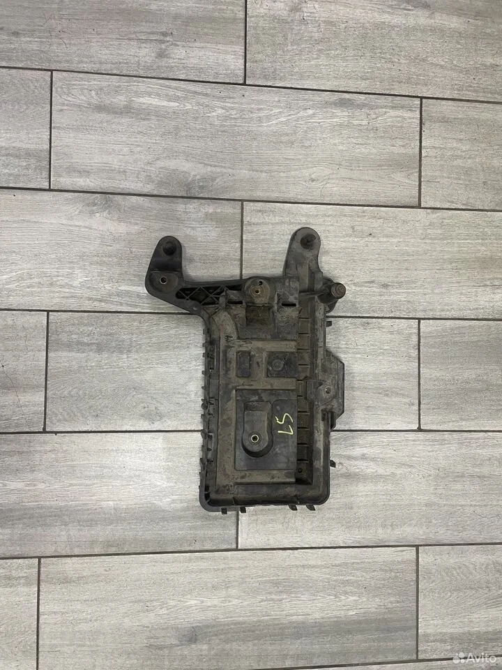 Площадка акб volkswagen passat b6