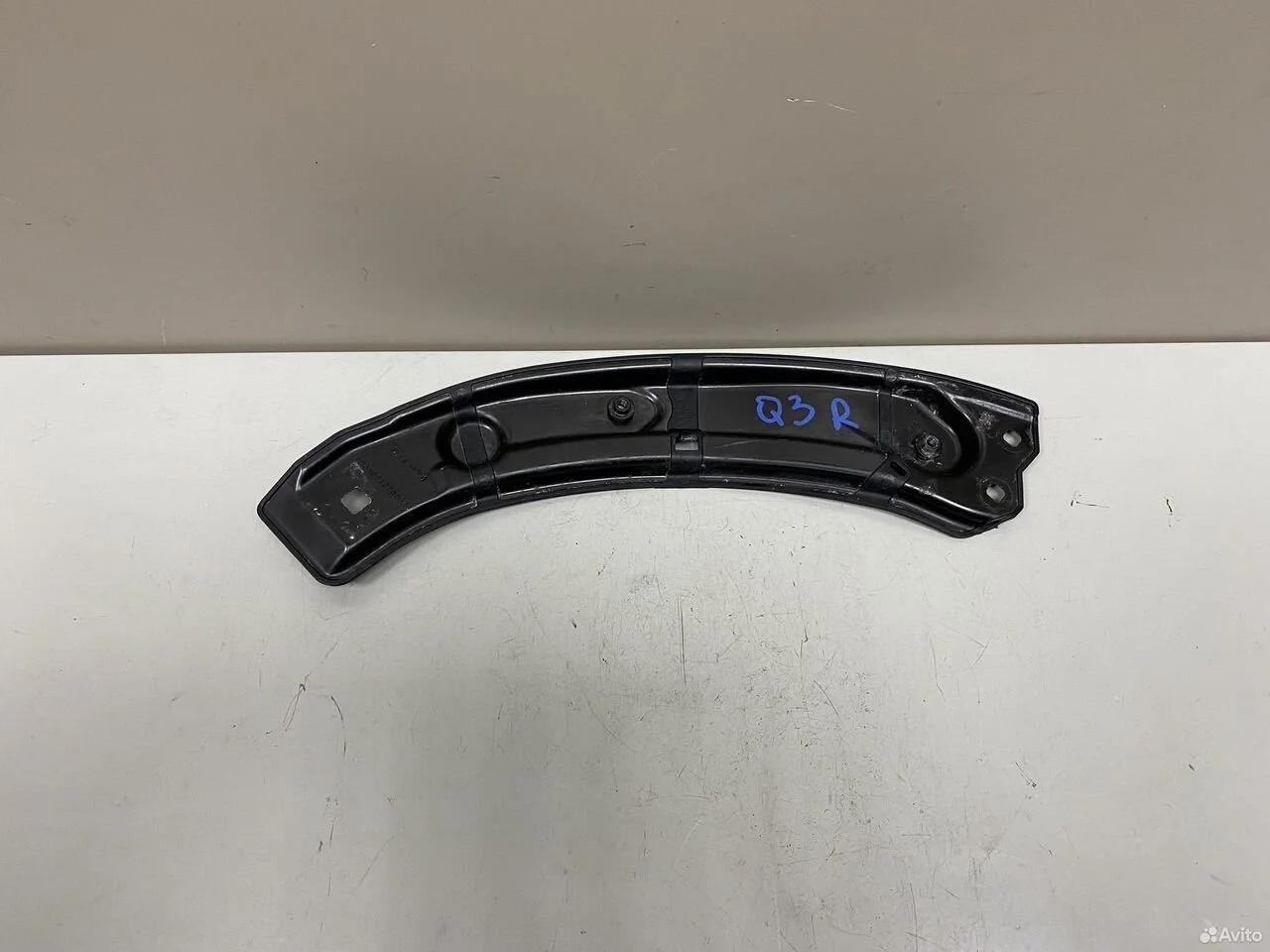 Крепление фары правое audi q3 8u