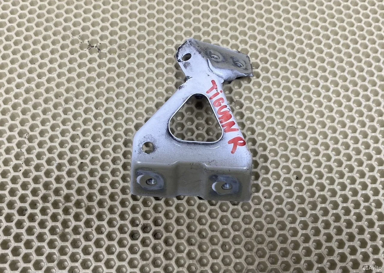 Кронштейн переднего правого крыла vw tiguan 5n 1