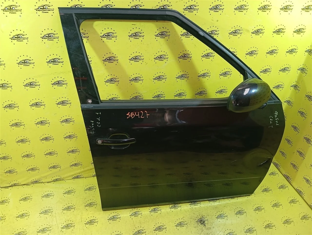 Дверь Skoda Fabia 2 5J6831056 5J, передняя правая