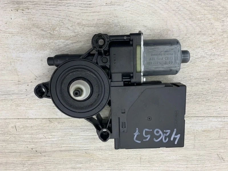 Моторчик стеклоподъемника VOLKSWAGEN PASSAT B7 2011 3C0959793C УНИВЕРСАЛ CFFB, передний правый