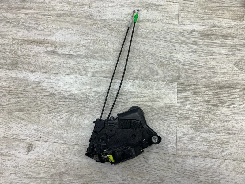 Замок двери TOYOTA YARIS 2007 690400D140 ХЭТЧБЕК 2SZ-FE, передний левый