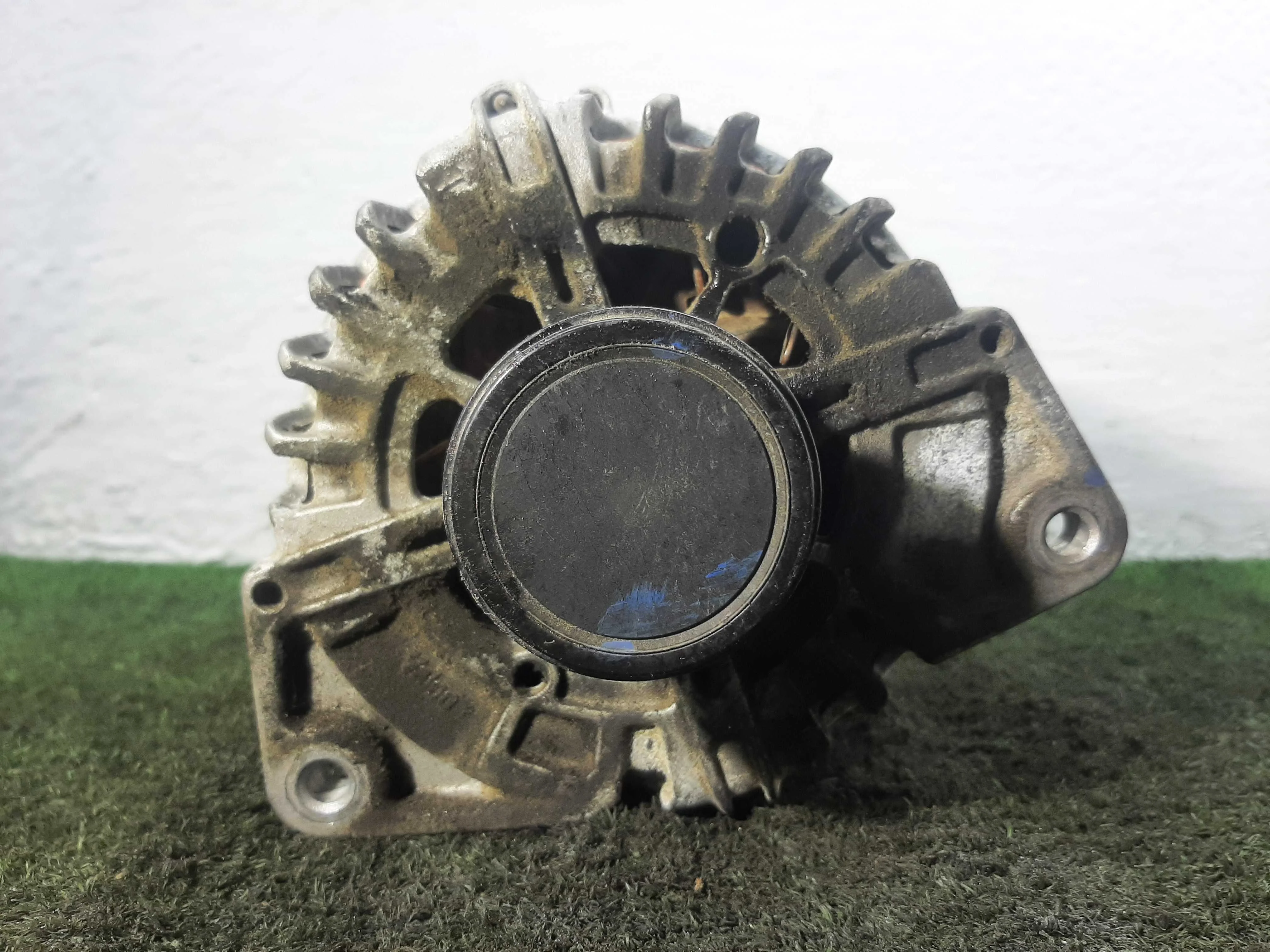 Генератор Mercedes GLC (X253) Рестайлинг 2019 - 2023 бензин 2.0 Автомат