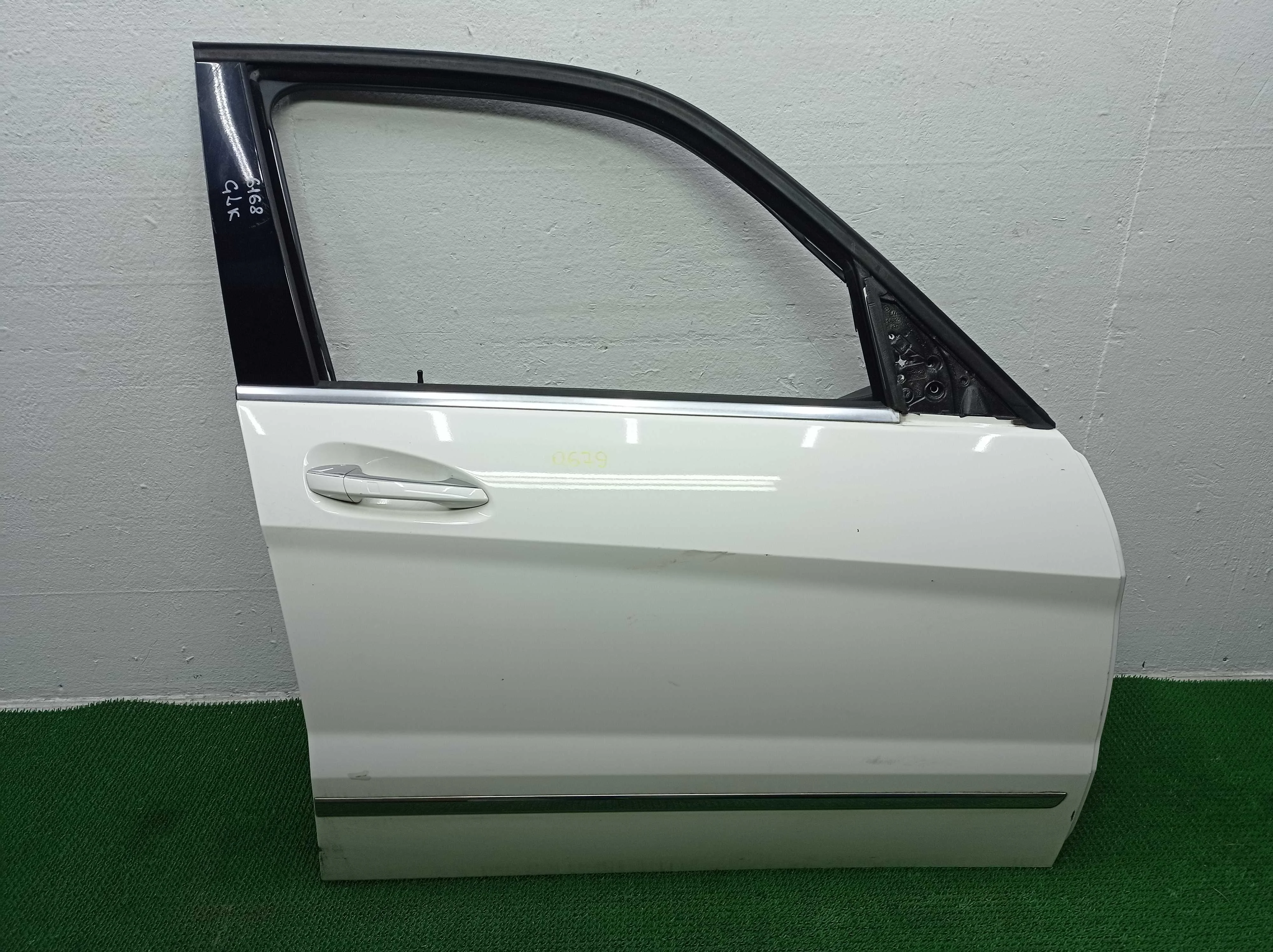 Дверь передняя правая Mercedes GLK (X204) Рестайлинг 2012 - 2015 дизель 2.2 Автомат