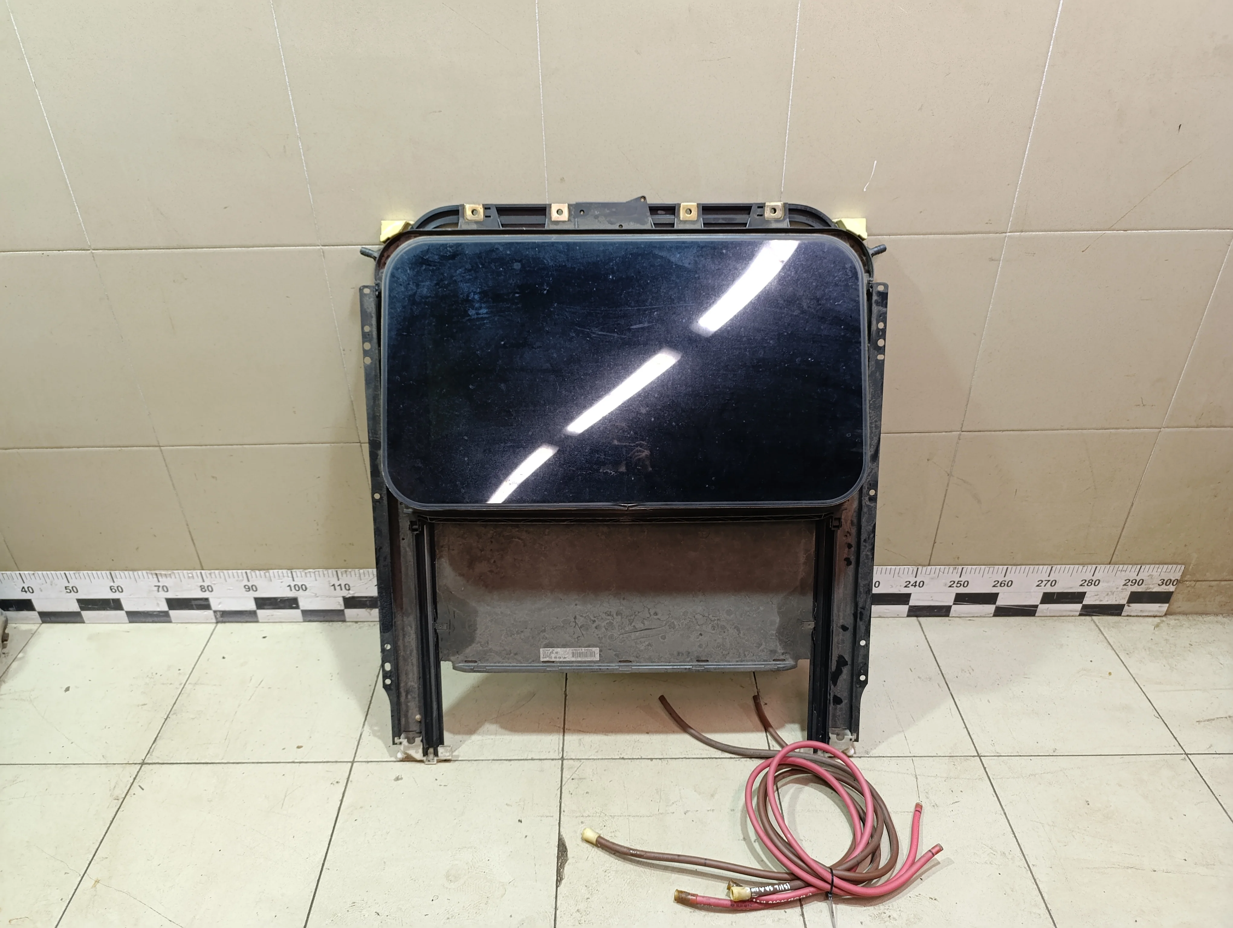 Люк в сборе электрический Passat [B5] 2000-2005