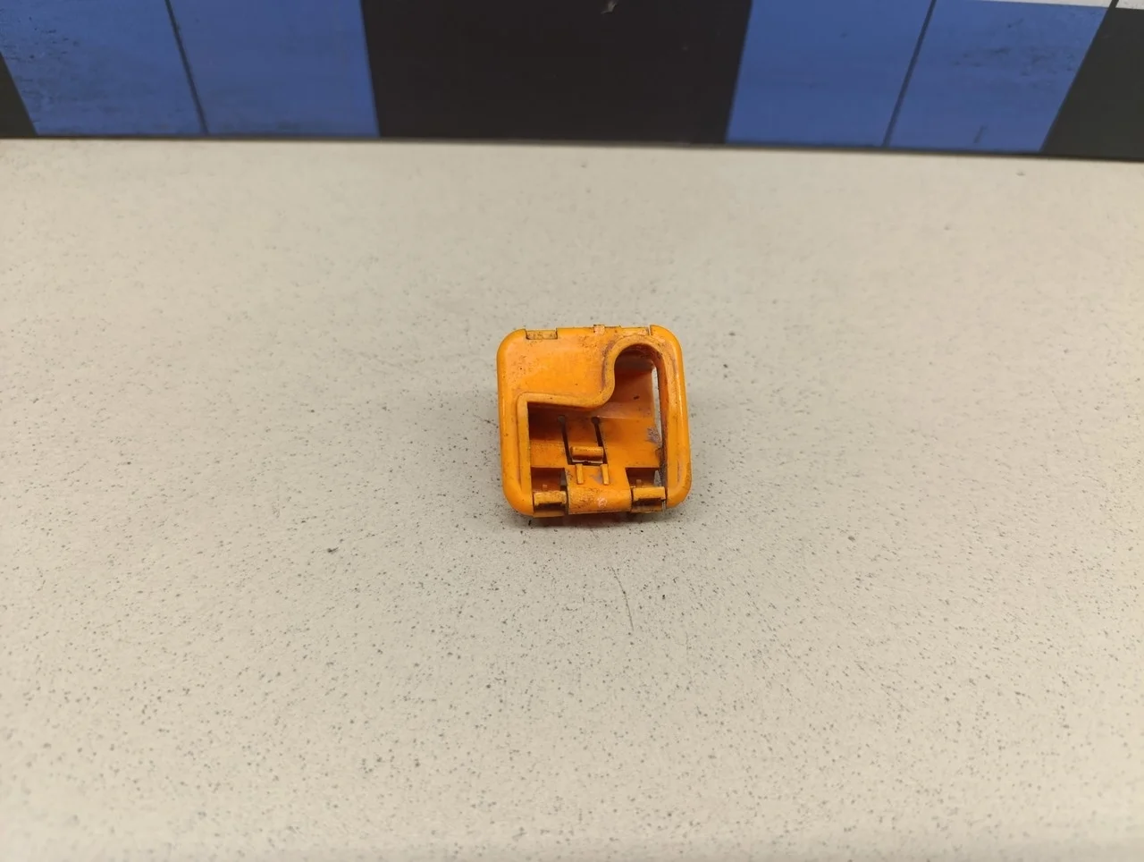 Держатель капота Fabia 2007-2015