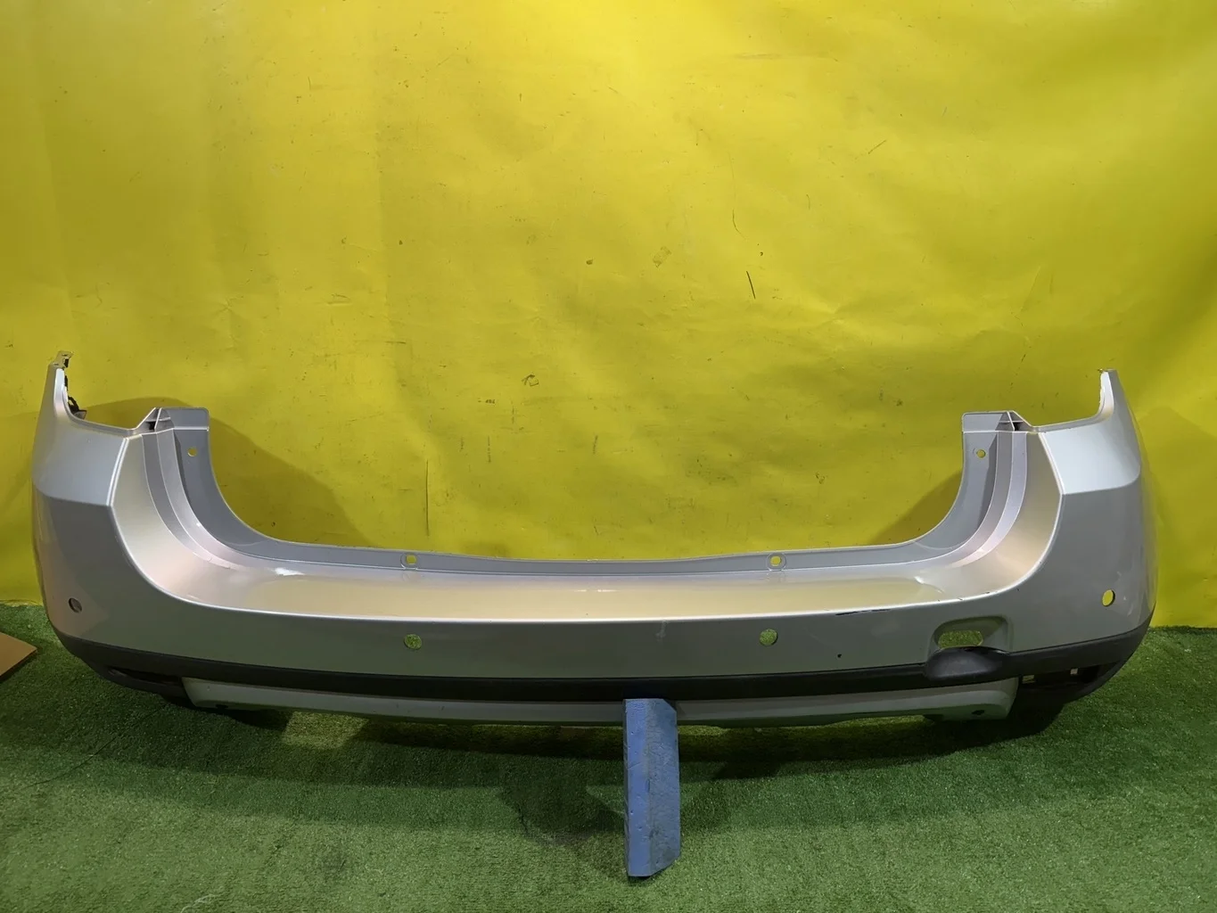 Бампер задний  Renault Duster 2010 850225291R 41881
