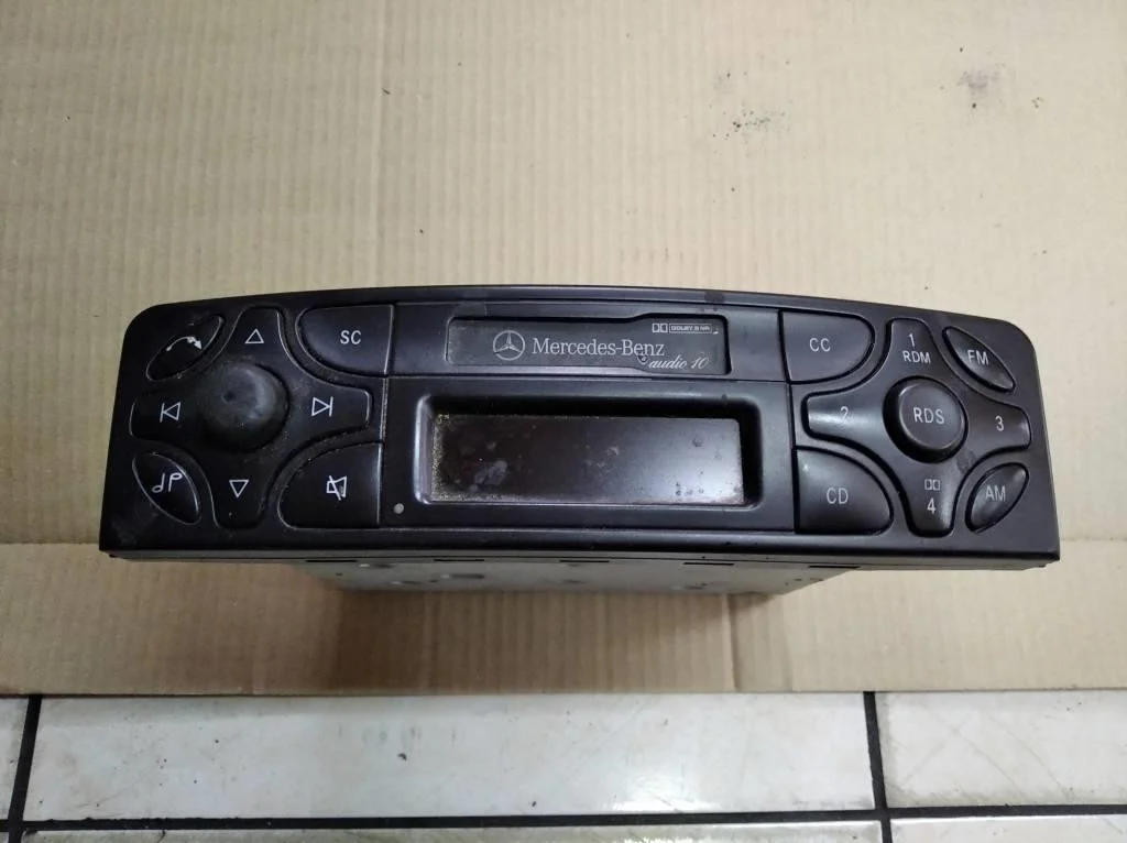 Магнитола Mercedes-Benz
