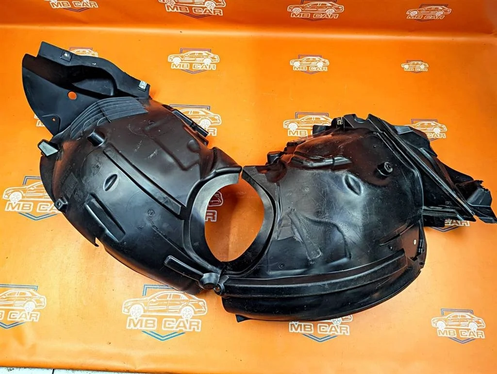 Подкрылок передний левый Mercedes-Benz