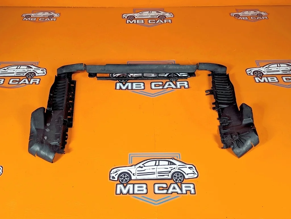 Кожух радиатора Mercedes-Benz