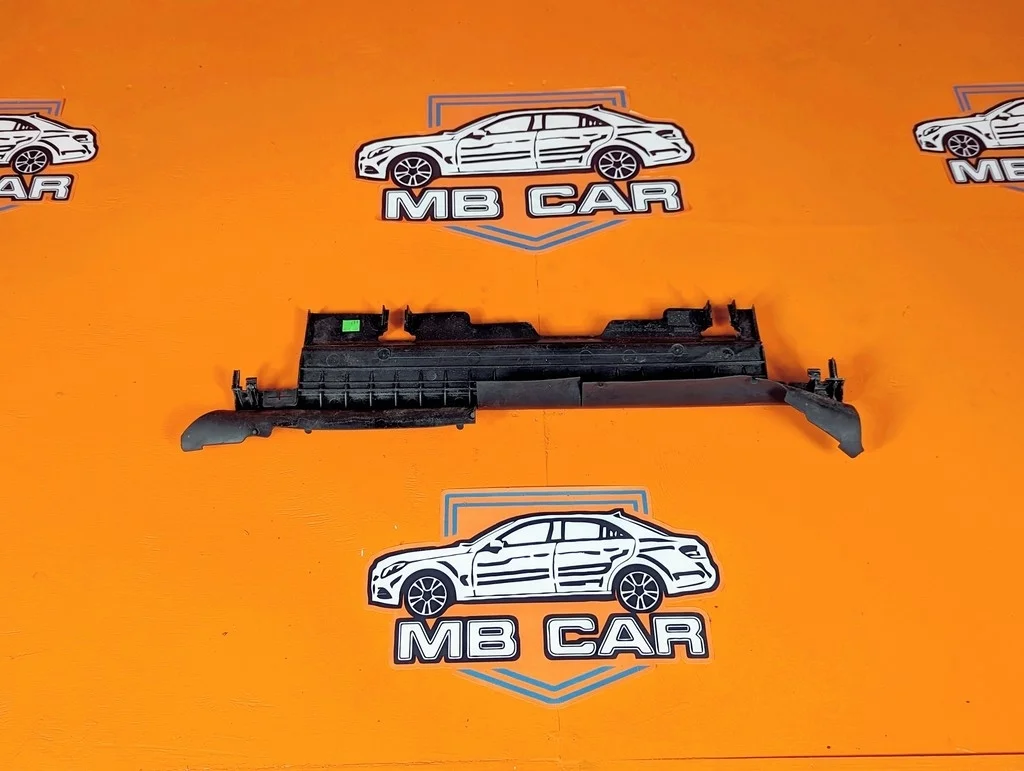 Кожух радиатора Mercedes-Benz