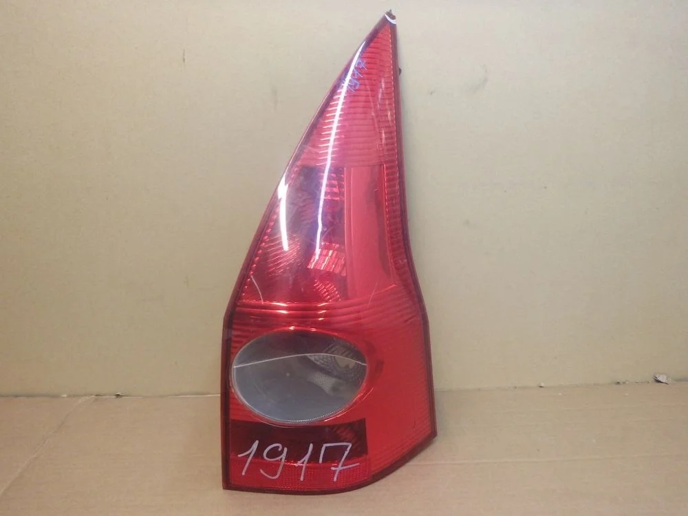 Фонарь задний правый Renault Megane II (2002—2006)