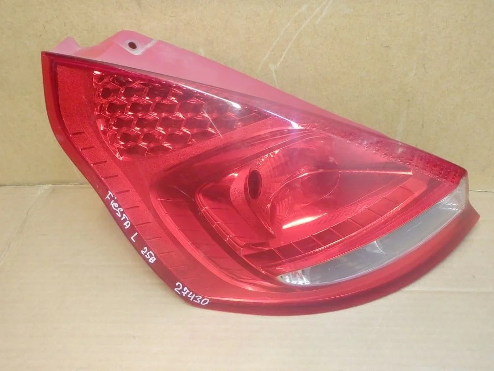 Фонарь задний левый Ford Fiesta Mk6 (2008—2013)