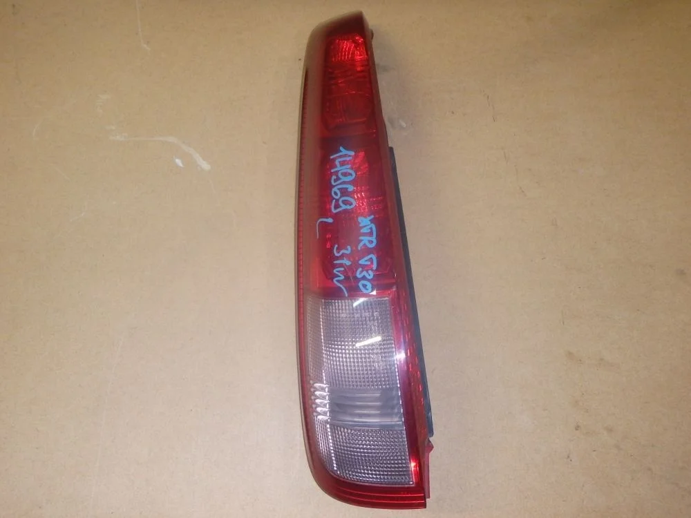 Фонарь задний левый Nissan X-Trail I (2000—2007)