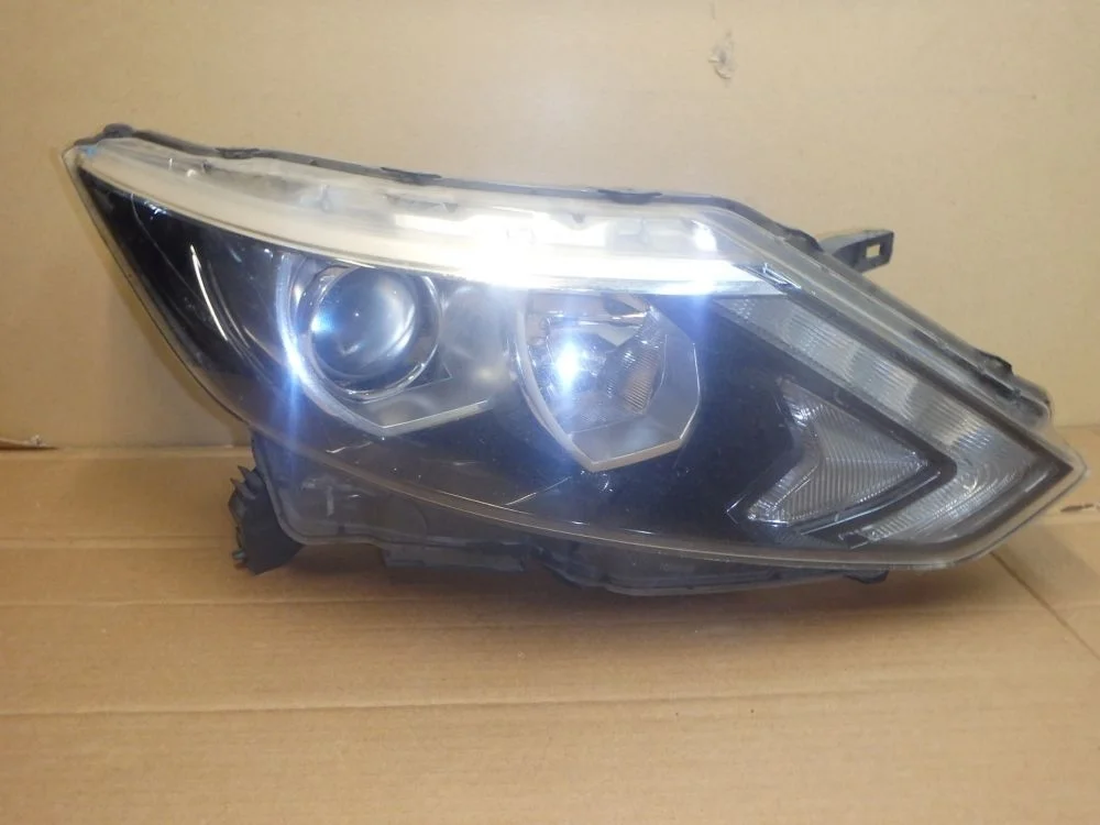 Фара правая Nissan Qashqai II (2013—2019)