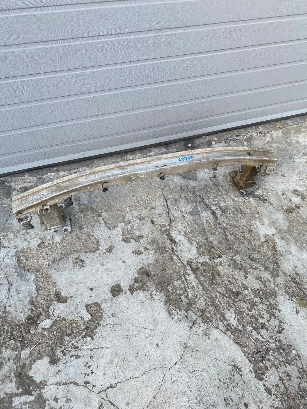 Усилитель бампера переднего Renault Megane III (2008—2014)