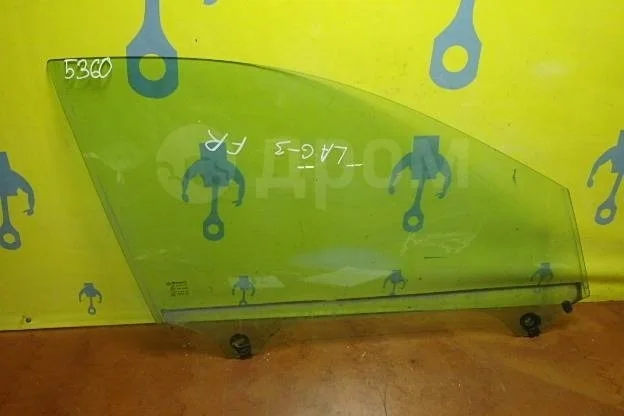 Стекло двери  Renault Laguna III (2007—2012)