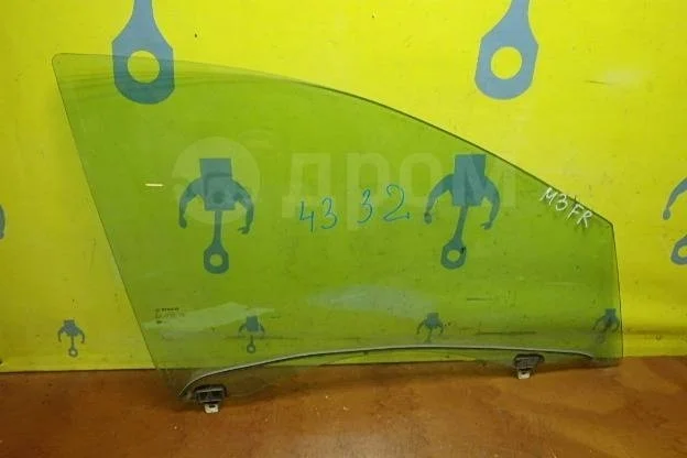 Стекло двери  Renault Fluence I (2009—2013)