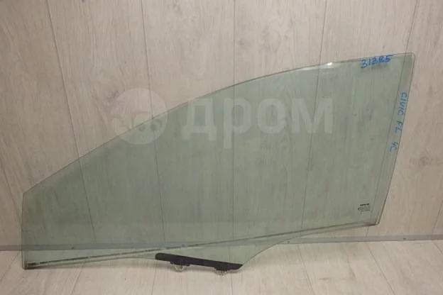 Стекло двери  Honda Civic VIII (2005—2009)