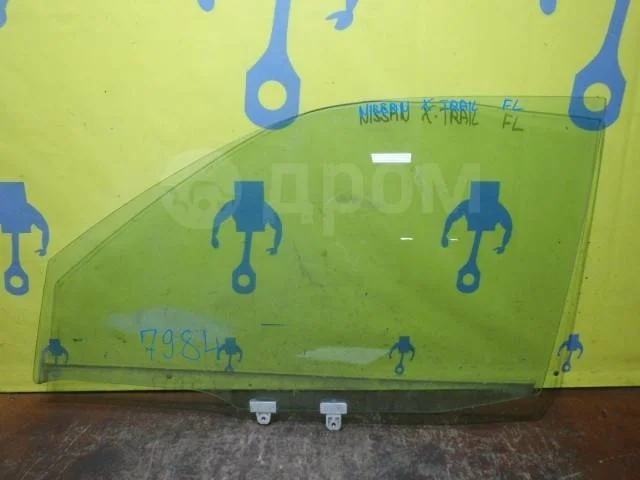 Стекло двери  Nissan X-Trail I (2000—2007)
