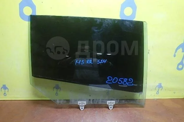 Стекло двери  Renault Megane III (2008—2014)