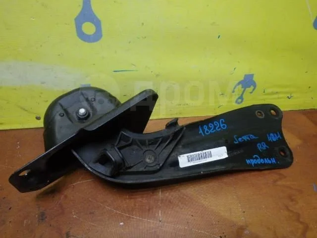 Рычаг задней подвески Volkswagen Jetta V (2005—2011)