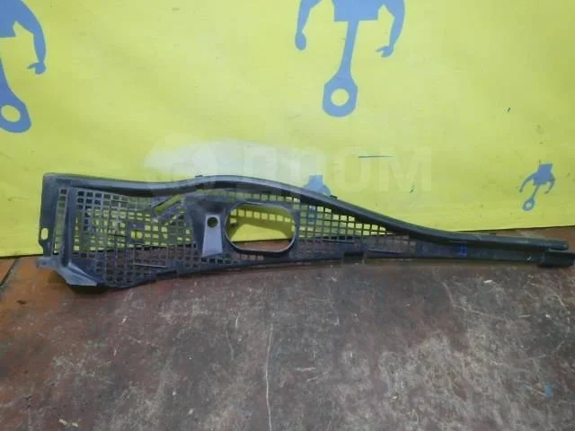 Решетка стеклооч. (планка под лобовое стекло) Renault Duster I (2010—2015)