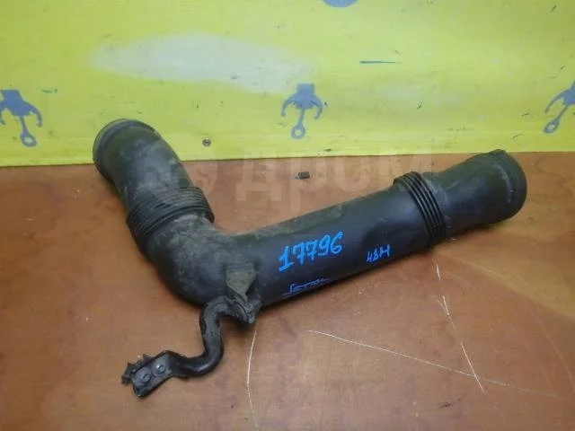 Патрубок воздушного фильтра Volkswagen Jetta V (2005—2011)