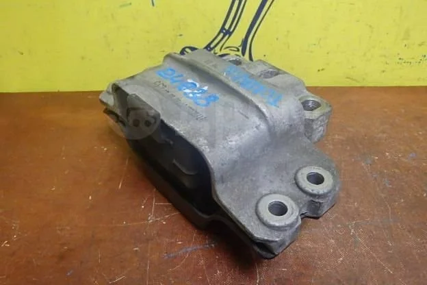 Опора КПП Audi A3 8P рестайлинг (2004—2008)