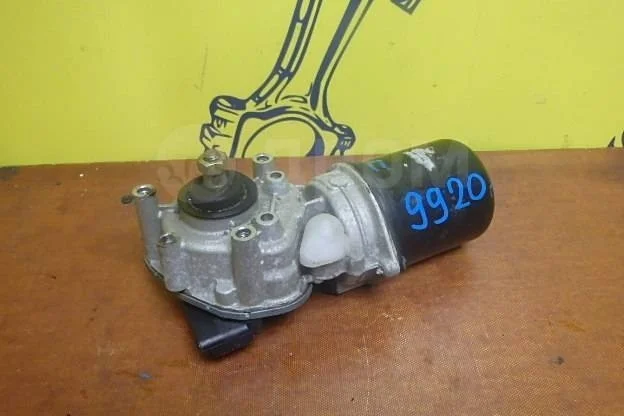 Моторчик стеклоочистителя передний Renault Scenic II рестайлинг (2006—2009)