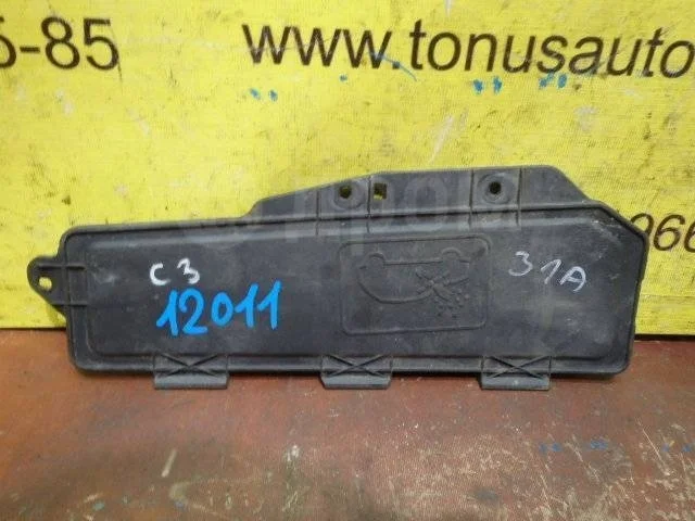 Крышка салонного фильтра Citroen C3 I рестайлинг (2005—2009)