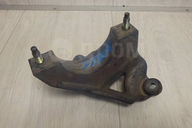 Кронштейн подшипника правого привода Ford C-MAX I рестайлинг (2007—2010)