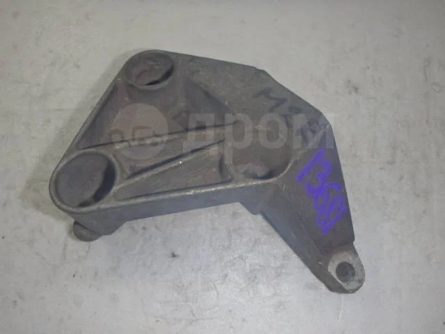 Кронштейн опоры двигателя Renault Kangoo II (2007—2013)