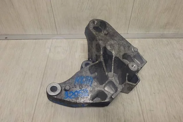 Кронштейн КПП SEAT Leon FR II рестайлинг (2009—2012)