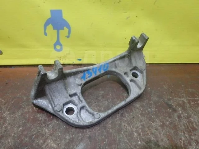 Кронштейн КПП Renault Kangoo II (2007—2013)