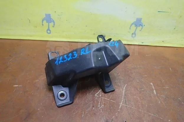 Кронштейн заднего бампера левый Citroen C4 I (2004—2014)