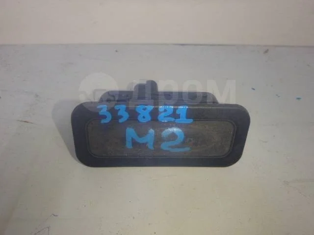 Кнопка открывания багажника Renault Clio III (2005—2009)