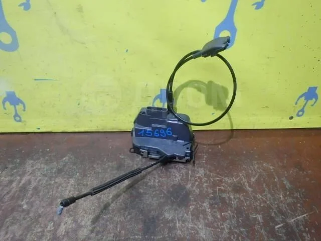 Замок двери Renault Scenic II рестайлинг (2006—2009)