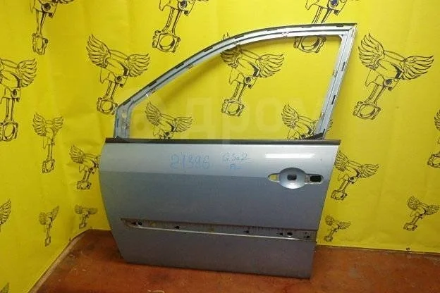 Дверь передняя левая Renault Scenic II рестайлинг (2006—2009)