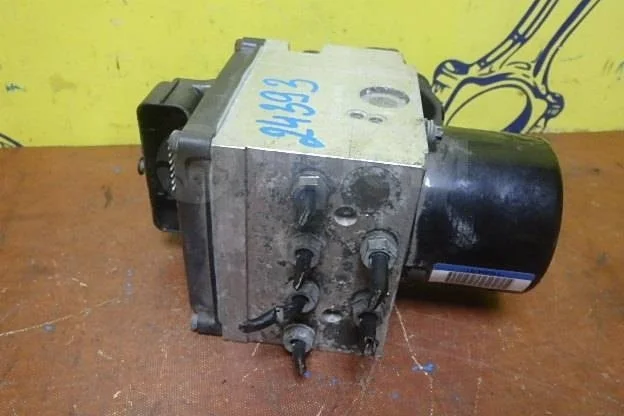 Блок ABS (насос) Volkswagen Passat B6 (2005—2010)