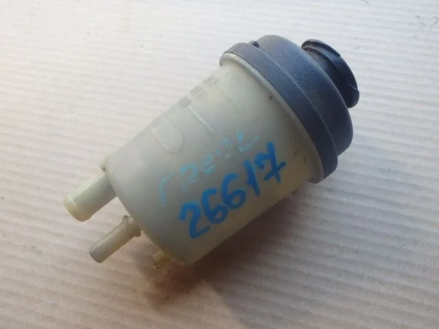 Бачок ГУР Land Rover Freelander II (2006—2010)