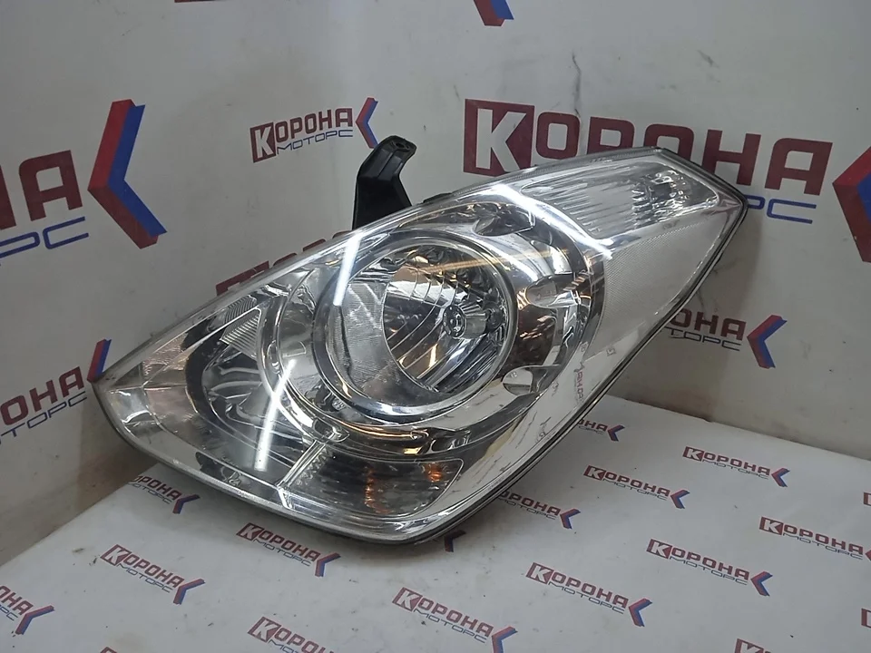 Фара передняя левая Б/У Б/У1 мелкая потёртость