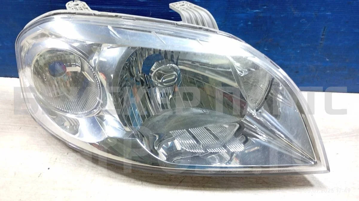 Фара правая Шевроле Авео 1  T250