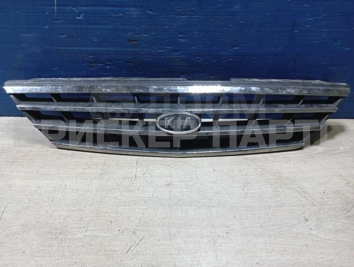Решетка радиатора Киа Спектра 1  SD
