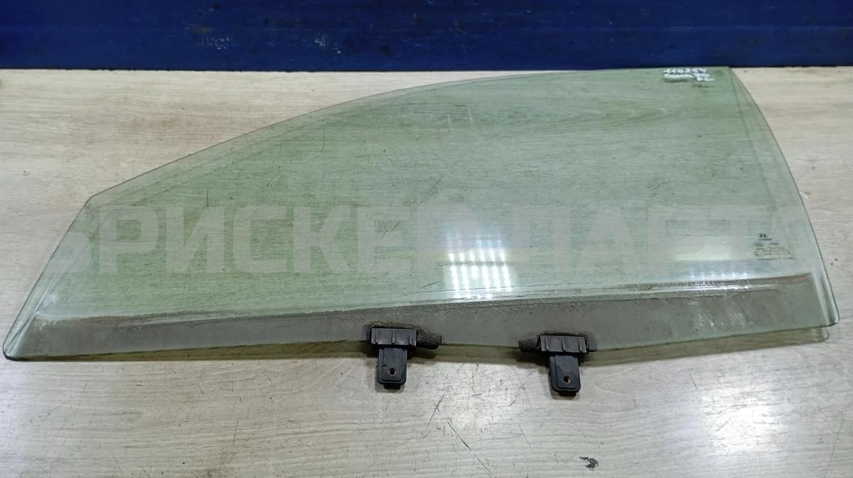 Стекло двери передней Хендай Соната 4  (EF)